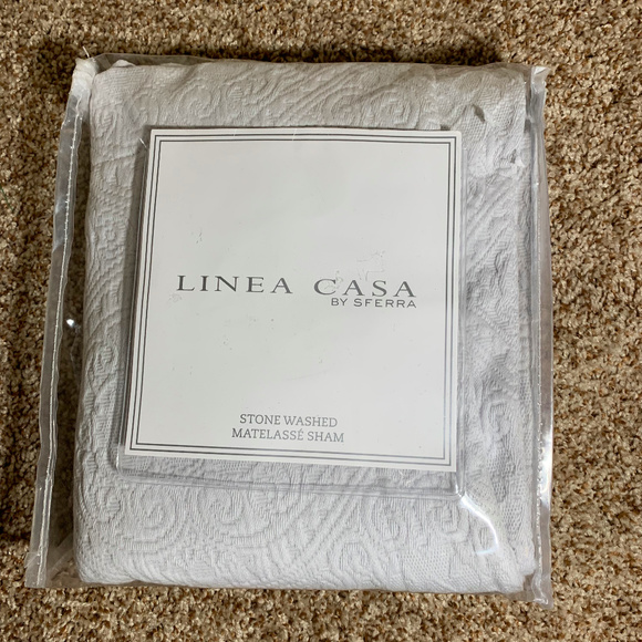 SFERRA Other - NIP LINEA CASA by SFERRA ONE MATELASSE KING SHAM